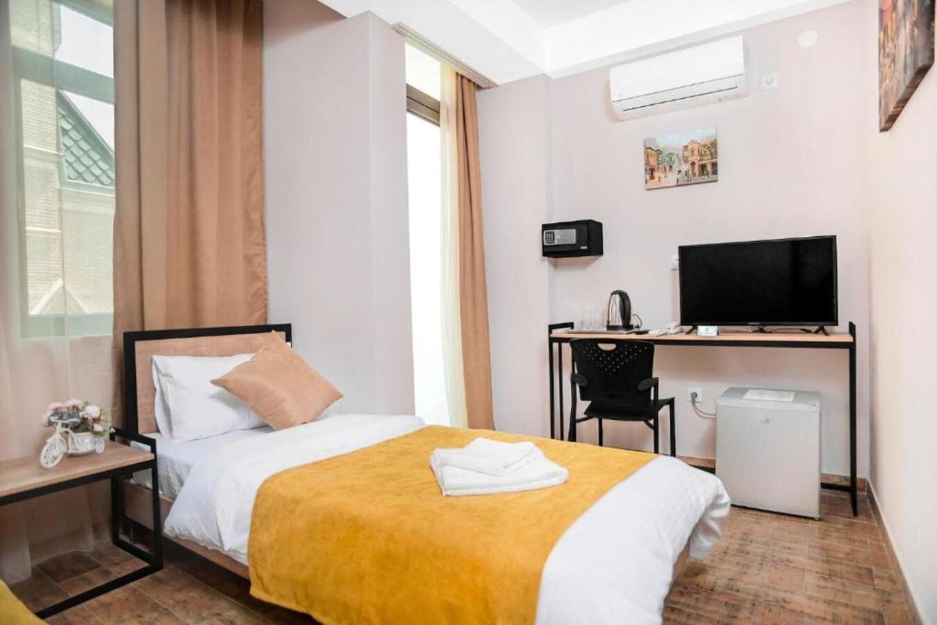 Diuma Hotel Tbilisi Exterior photo